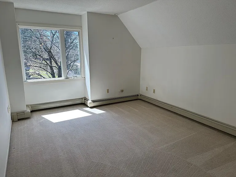 1 Pine St #C-32 — Photo 17