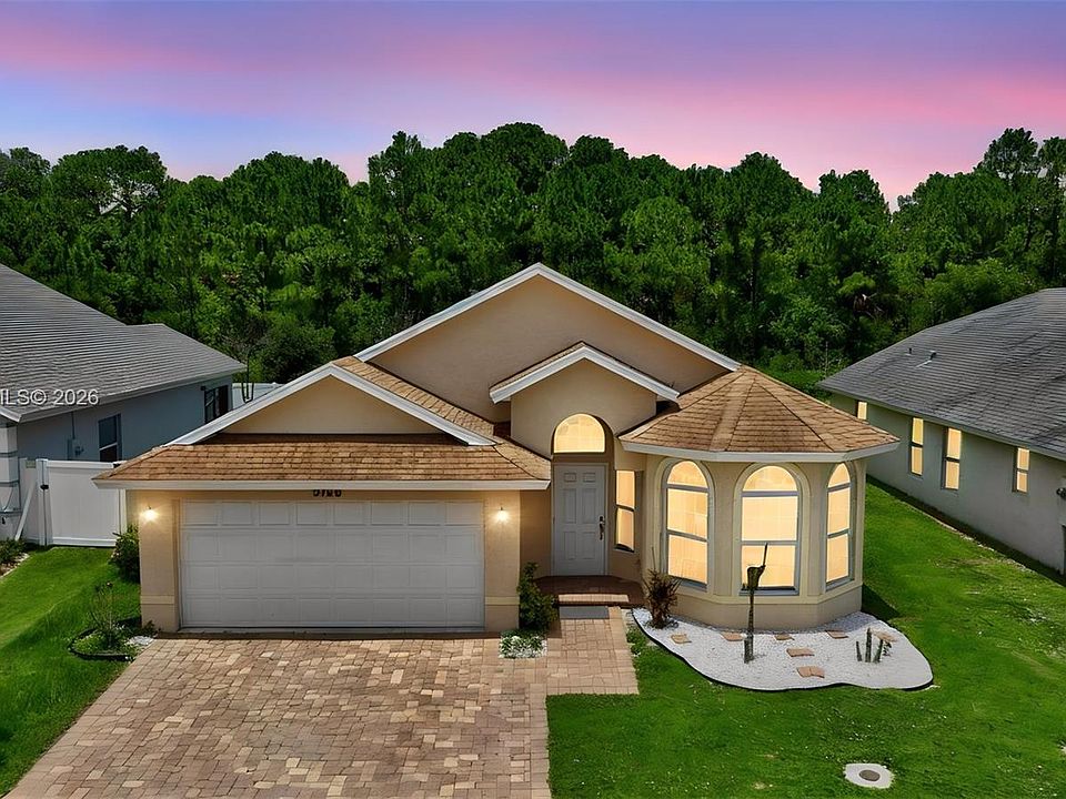 1st image of 9760 Palm Breezes Dr
