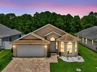 9760 Palm Breezes Dr, Fort Pierce, FL 34945