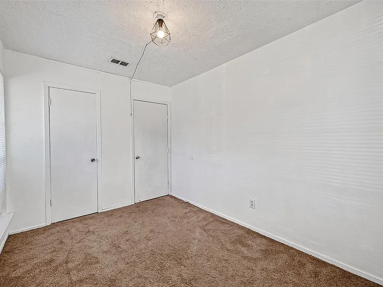 4632 Greenwood Dr — Photo 13