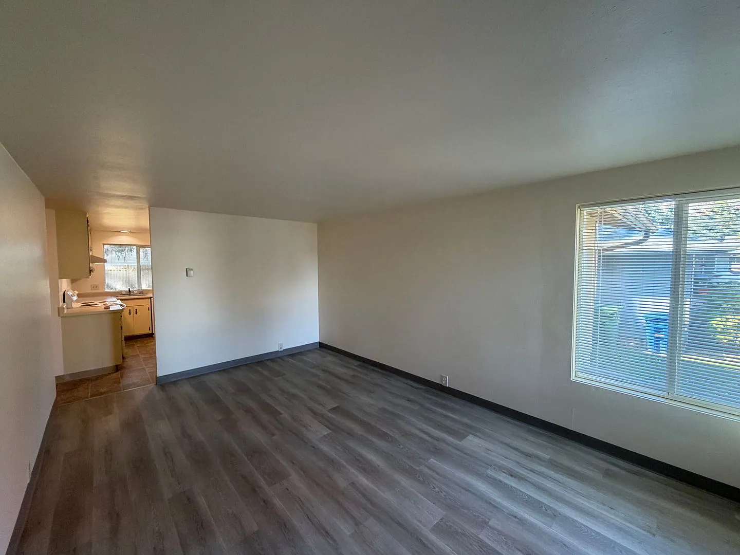 Updated 4 Bedroom Home in Cal Young Neighborhood — Photo 4