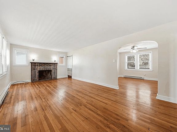 3rd image of 624 Military Rd