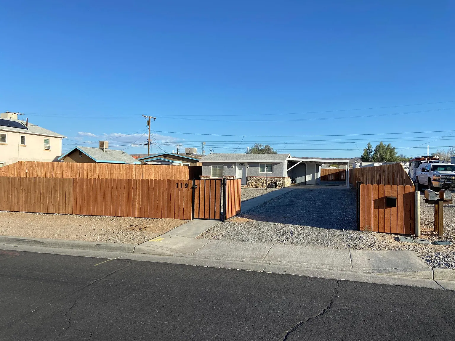 119 W Robertson Rd — Photo 2