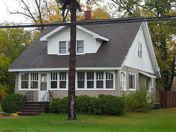 2nd image of 863 Lincoln Ave