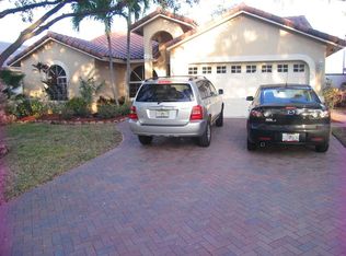 5748 NW 48th Dr, Coral Springs, FL 33067