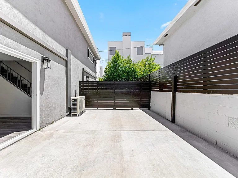 1907 Corinth Ave #2 — Photo 21