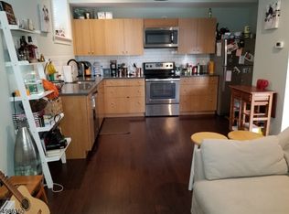 52 Elm St #3, Morristown, NJ 07960