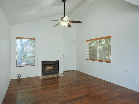 5th image of 3314 E Kelton Ln Unit 107
