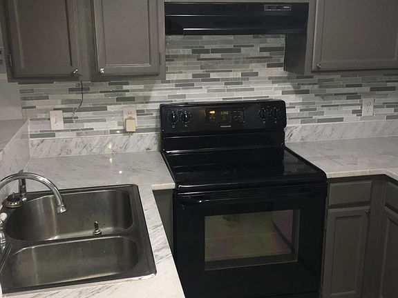 4th image of 3925 Hearthstone Dr