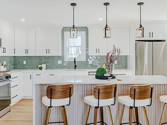 5th image of 78 Englewood Ave #1