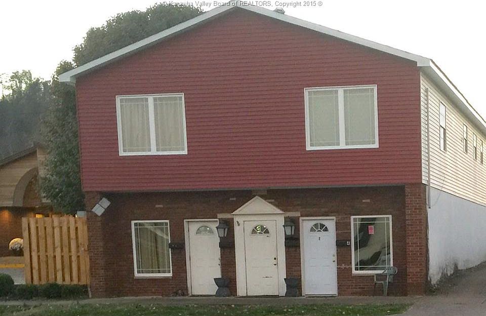 2nd image of 117 Court St S