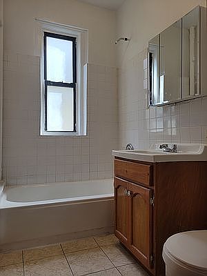 5th image of 736 W 181st St APT 5J