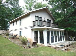 922 Poplar Creek Rd, Bracey, VA 23919