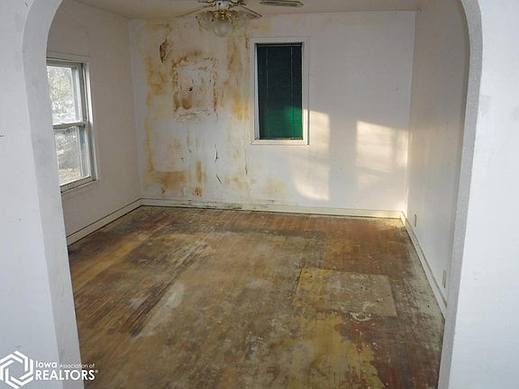 3rd image of 313 S Madison St
