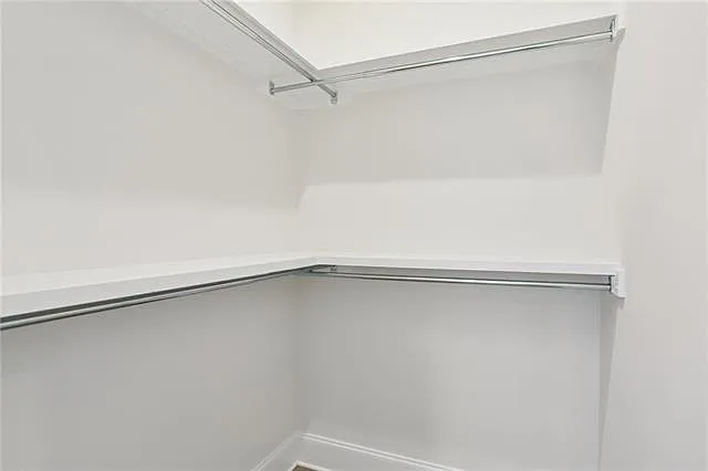 9215 S Claiborne Ave — Photo 14