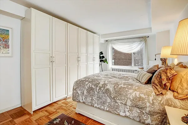 Rented by Redfin Real Estate | media 13