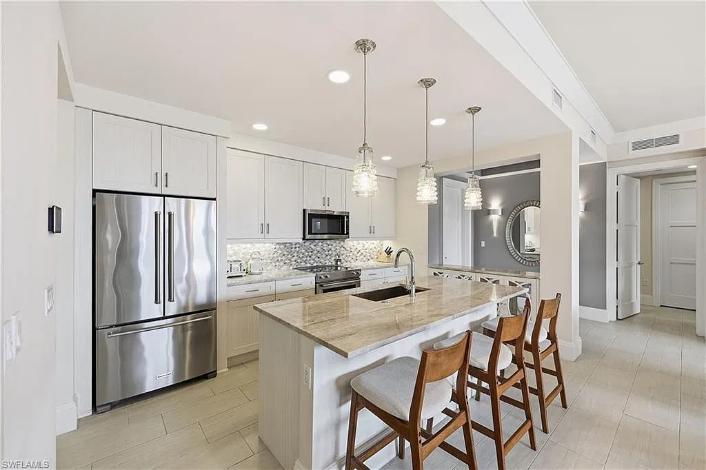 2 bed, 2.0 bath, 1529 sqft, $16,000 — Photo 2
