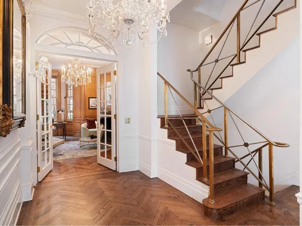 136 East 65th Street image 6 of 19