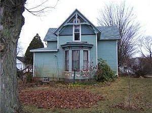 1st image of 106 Cass St