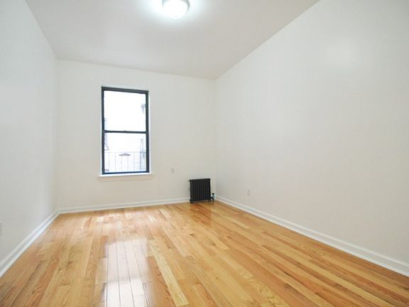 4th image of 549 Isham St APT 5