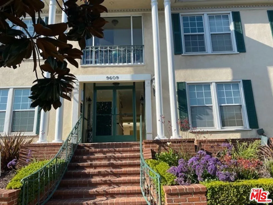 2 bed, 1.0 bath, 750 sqft, $3,150 — Photo 1