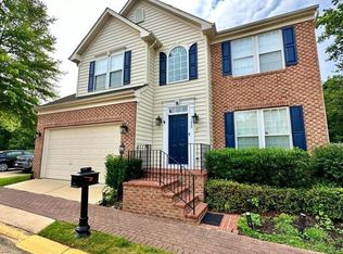 9176 Stonegarden Dr, Lorton, VA 22079