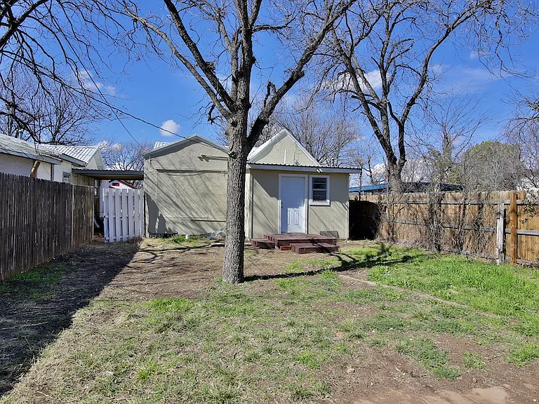 825 Palm St — Photo 33
