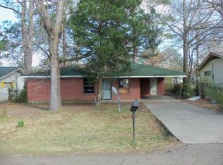 311 Mead St, Forest, MS 39074