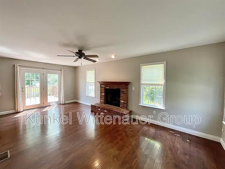 320 Ring Of Kerry Dr — Photo 5