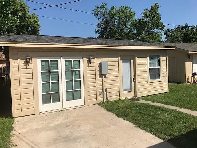 1st image of 6703 Carver Ave