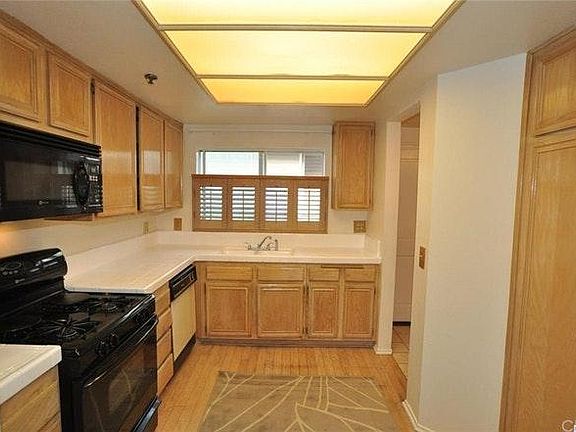 5th image of 2706 Honolulu Ave APT 213