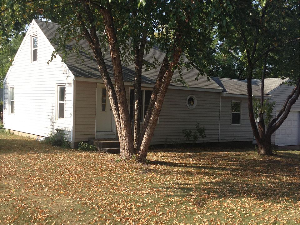 1st image of 1101 2nd St W