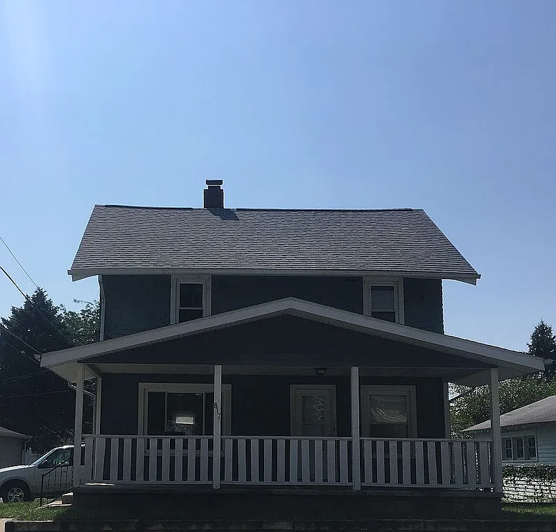 817 W Broadway St photo 1