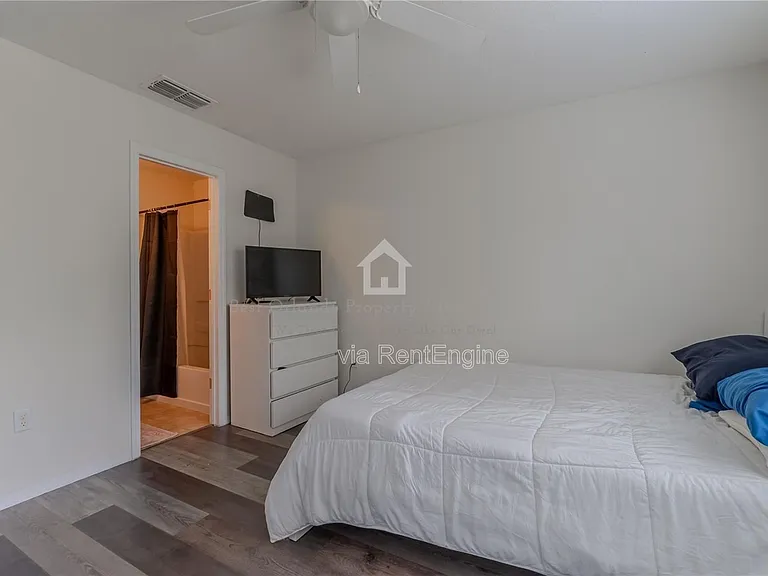 5095 Dominica Dr — Photo 17