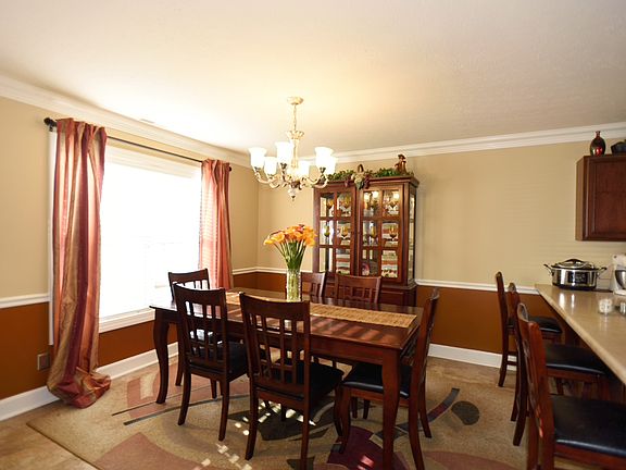 4th image of 137 Goldfinch Dr
