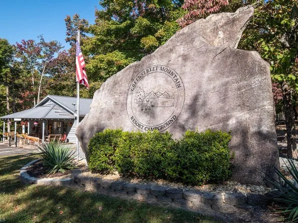 600 Dogwood Cir, Hays, NC 28685