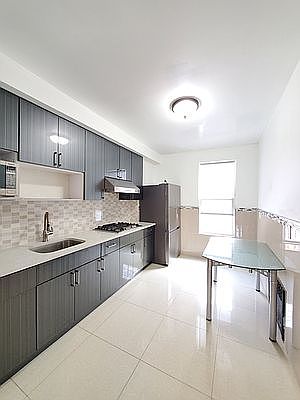 3rd image of 24-33 42nd St #2
