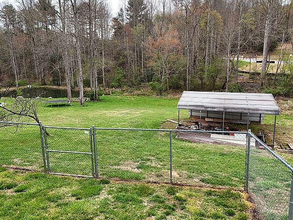 4th image of 138 Paradise Ln