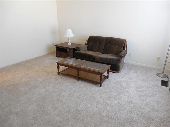 3rd image of 2206 Fayhill Dr