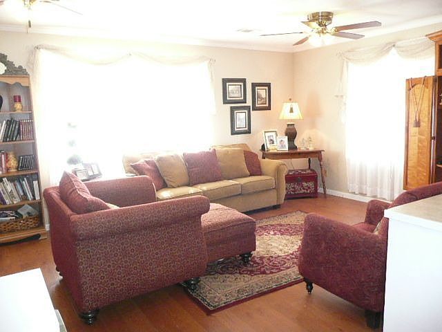2nd image of 3712 County Road 458