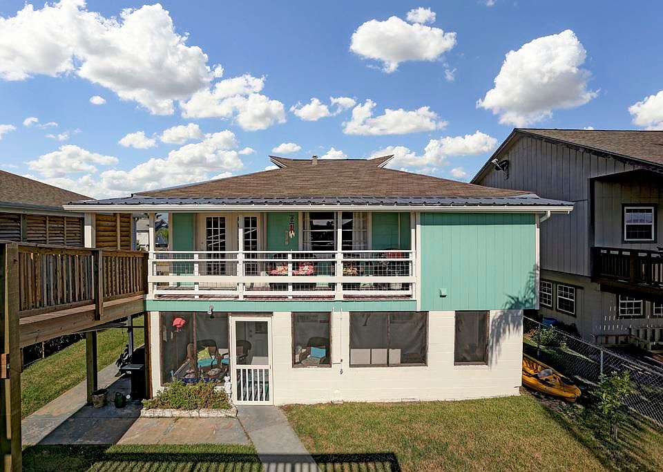 1st image of 264 Barracuda St