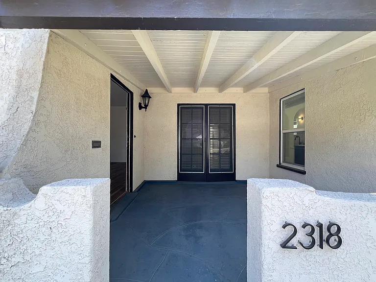 2318 Eucalyptus Ave #2318 — Photo 4
