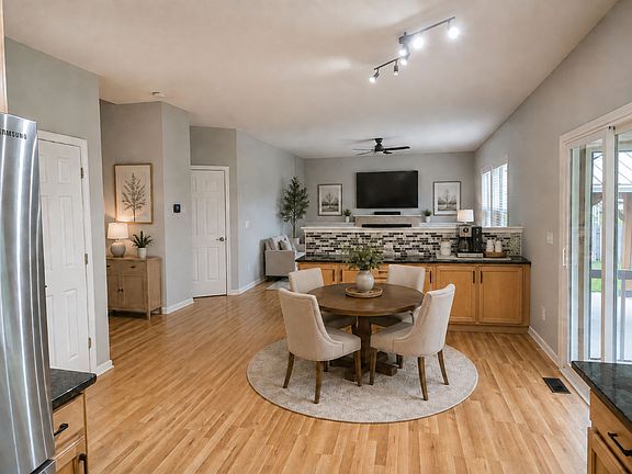 3rd image of 2447 Stately Oaks Dr