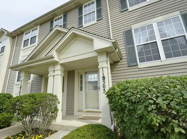 11S505 Rachael Ct, Willowbrook, IL 60527