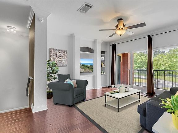 4th image of 240 Villa Di Este 200 Ter