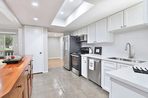 5005 Georgi Ln Photo 1