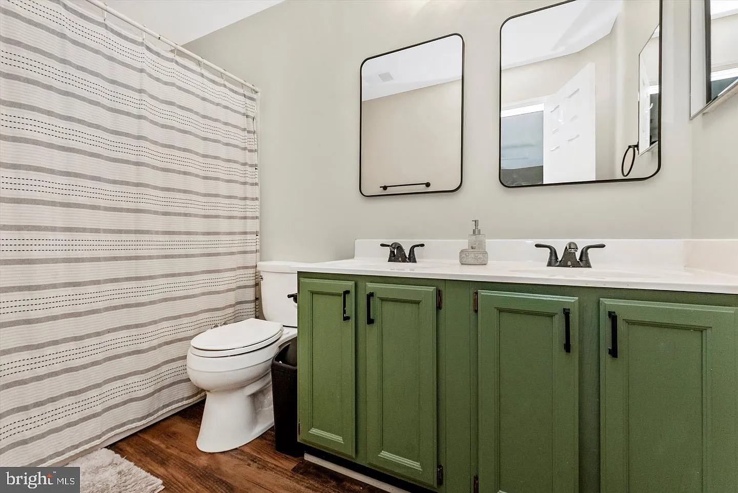 3 bed, 4.0 bath, 1932 sqft, $2,650 — Photo 3