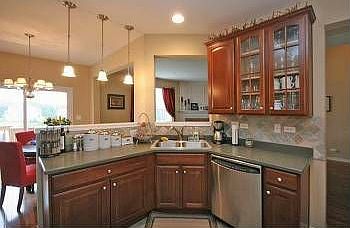 5th image of 1465 Yellowstone Dr