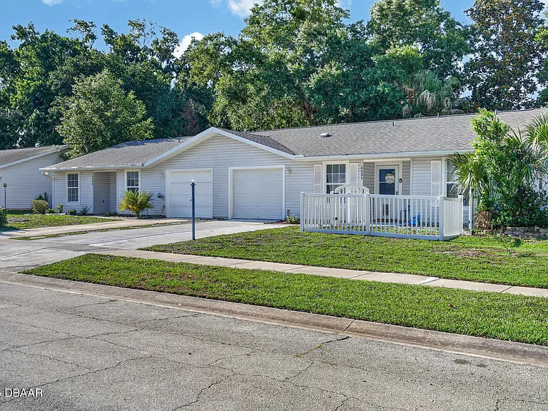 1133 Squirrel Nest Ln — Photo 7