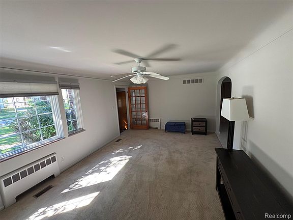 5th image of 1814 Stanhope St